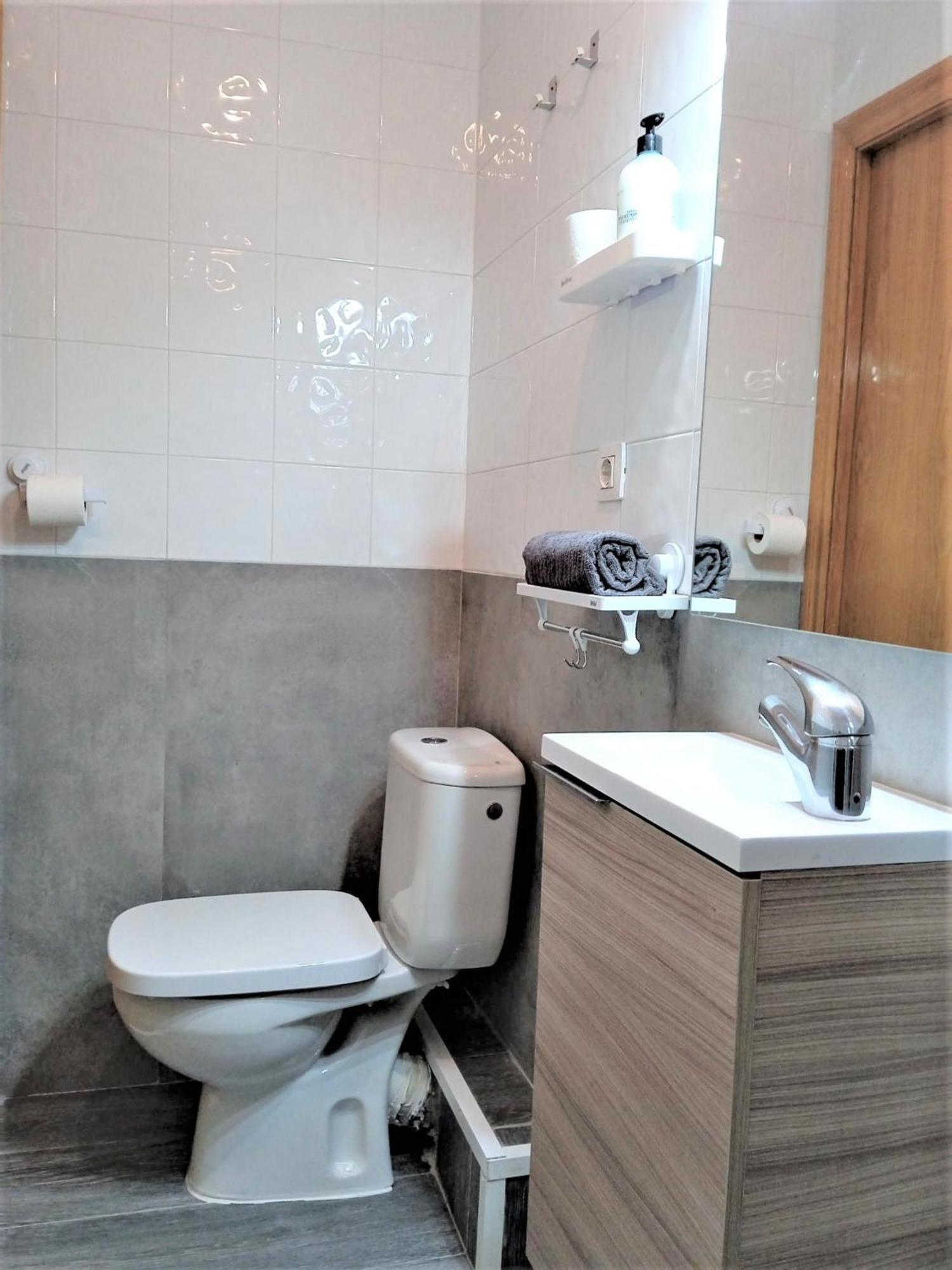 Bcn 324 Apartment บาร์เซโลนา ภายนอก รูปภาพ